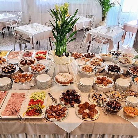 ליגננו סביאדורו Hotel Bristol מראה חיצוני תמונה