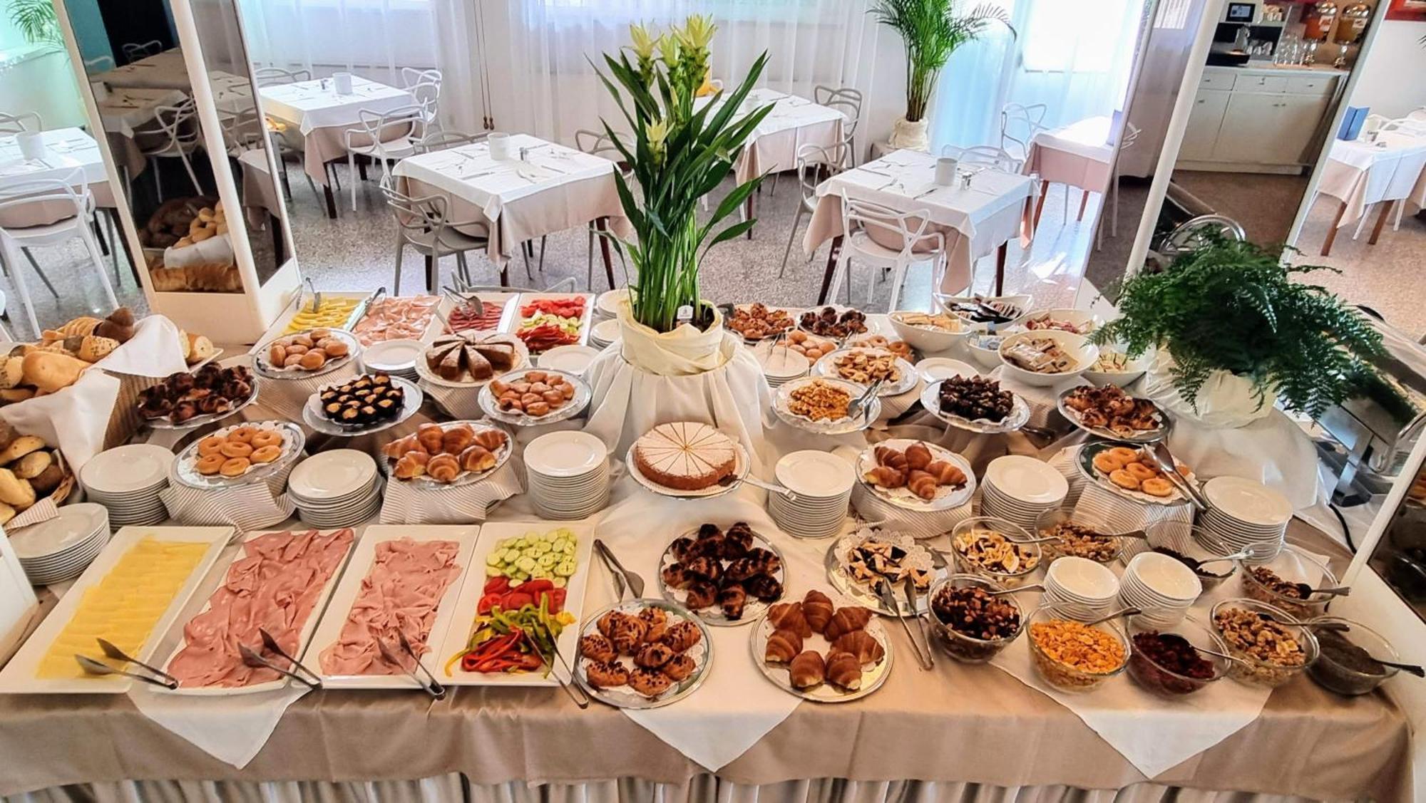 ליגננו סביאדורו Hotel Bristol מראה חיצוני תמונה