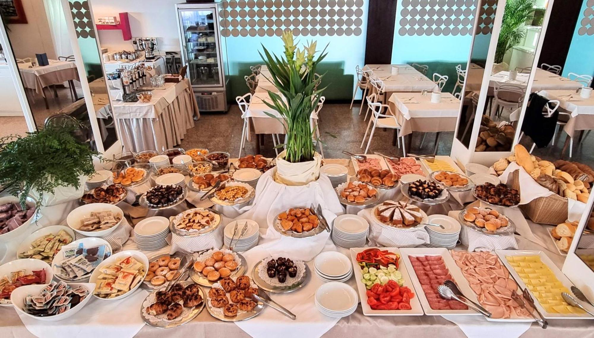 ליגננו סביאדורו Hotel Bristol מראה חיצוני תמונה